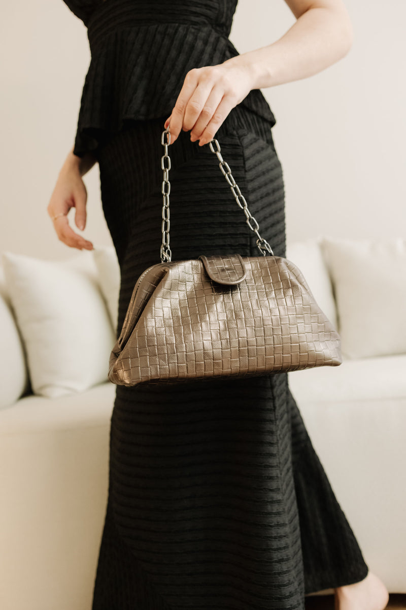Bolsa feminina de couro prata Júlia