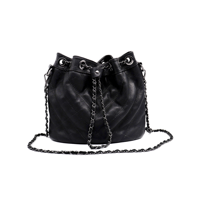 Bolsa bucket grande de couro preto Bella
