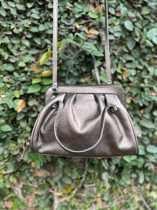 Bolsa feminina de couro transversal ônix metalizado Bianca