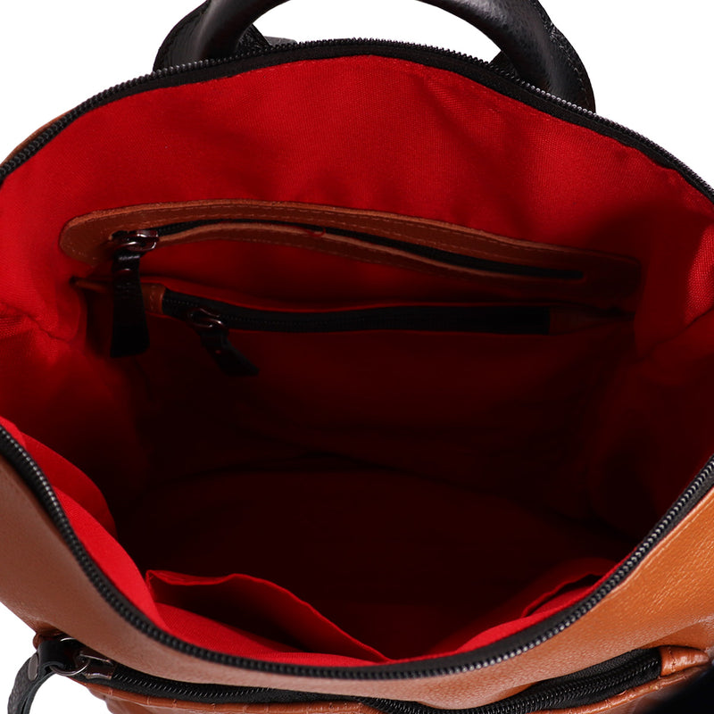 Mochila feminina grande de couro caramelo Larissa